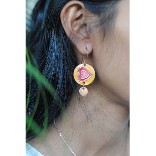 Ekibeki Dil Earrings (Color:Pink)