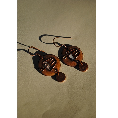 Ekibeki Chaai Paani Earrings (Color:Brown)