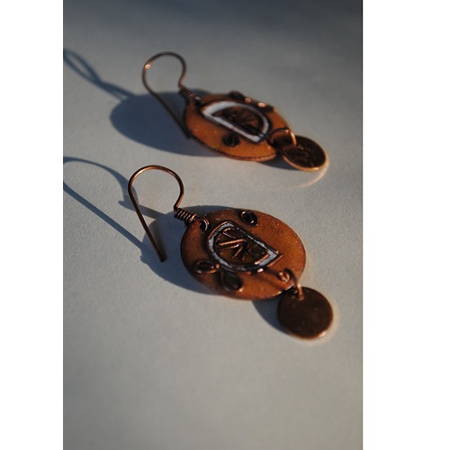 Ekibeki Nimbuzz Earrings (Color:Brown)